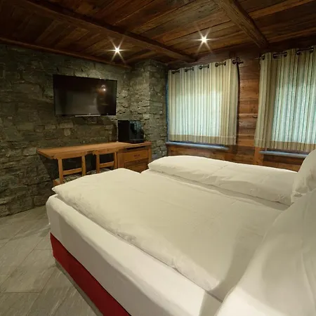 Гостевой дом Cafe Quinson Relais De Charme *
