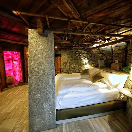 Cafe Quinson Relais De Charme Guest house