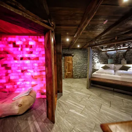 Pensjonat Cafe Quinson Relais De Charme 4*