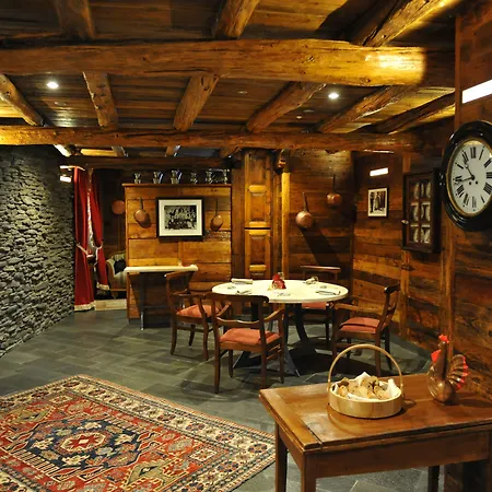 Cafe Quinson Relais De Charme