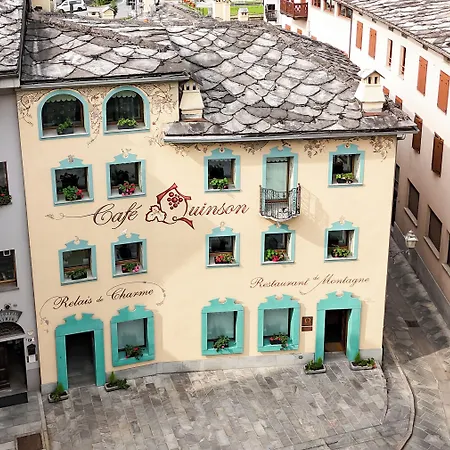 Cafe Quinson Relais De Charme Guest house